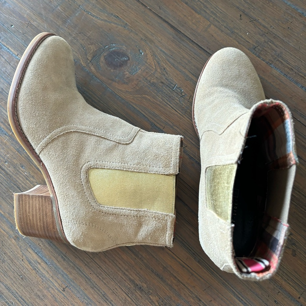 Sperry size 9 tan ankle boots